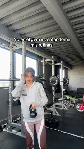 A post by @katrishkasc on TikTok caption: Me dio más pena grabar el video JAJAJAJA #katrishka #humor 