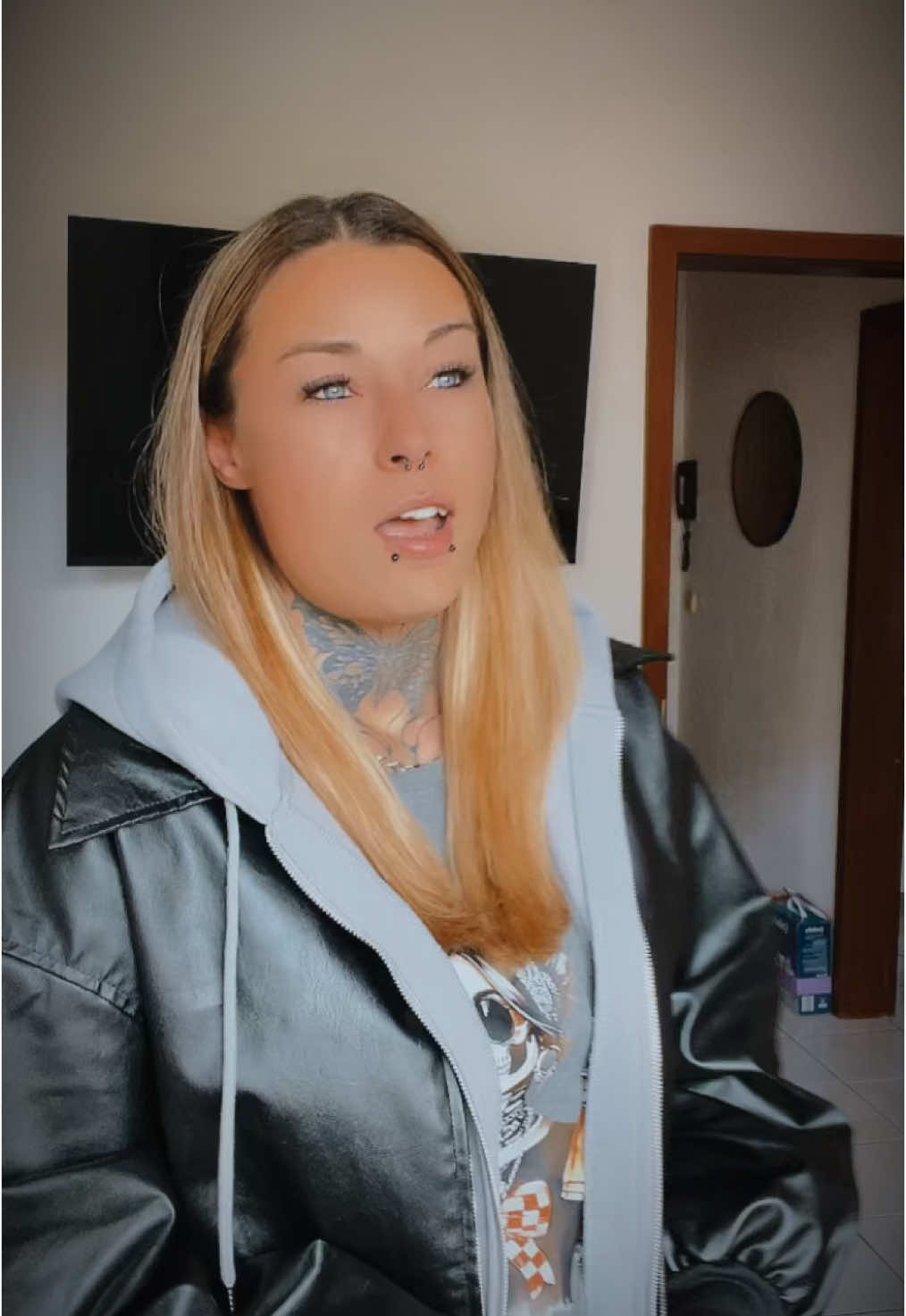 A post by @samantha_lawrence1 on TikTok caption: #allerisseheilen #contentcreator #fyfyfyfy #fypagee #techlover #technomusic #mix #techworld #techtok #rave #foryoupagе #haveagoodday 