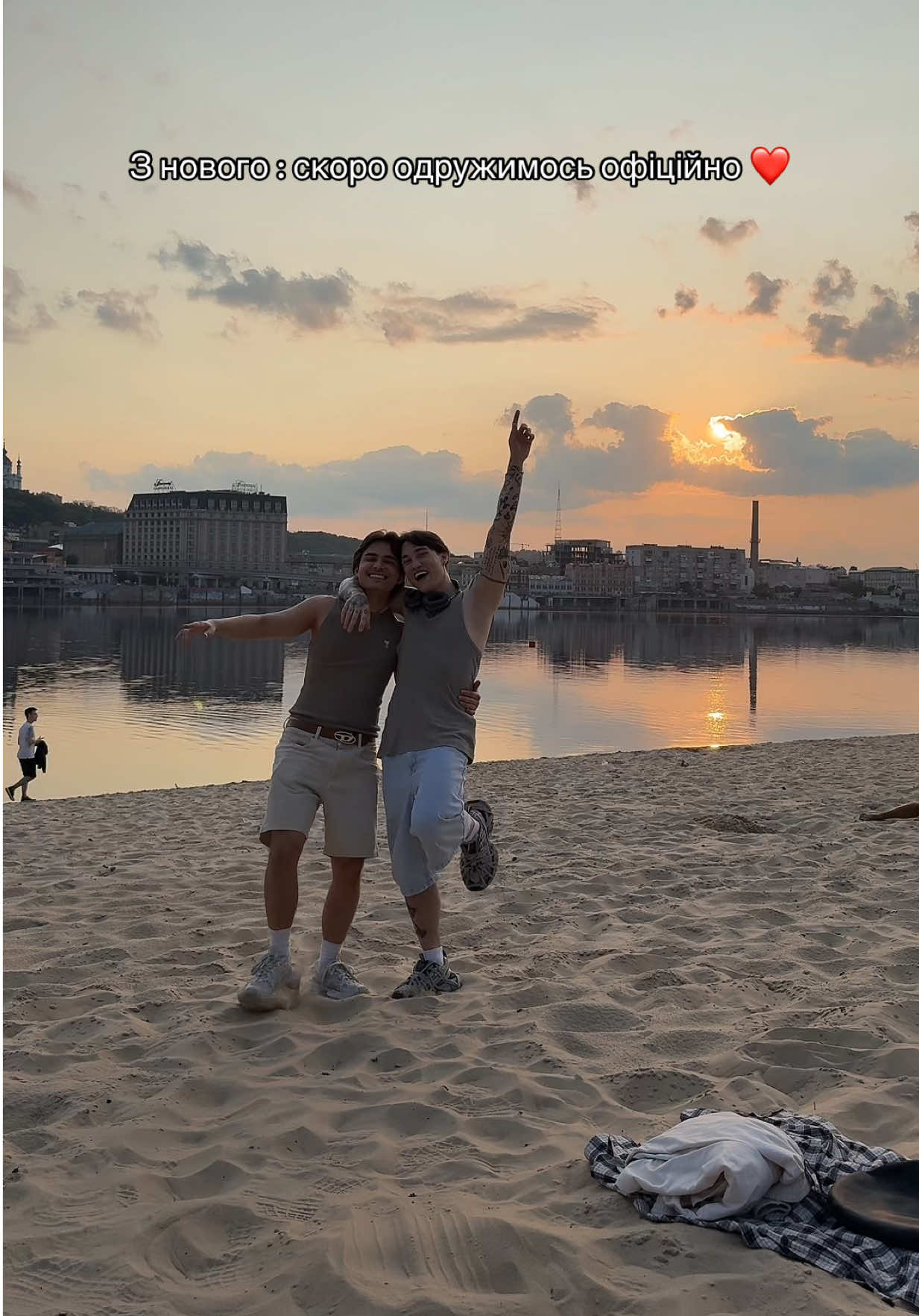A post by @mashukovskiy on TikTok caption: Раді? 🥹 #mashukovsky 