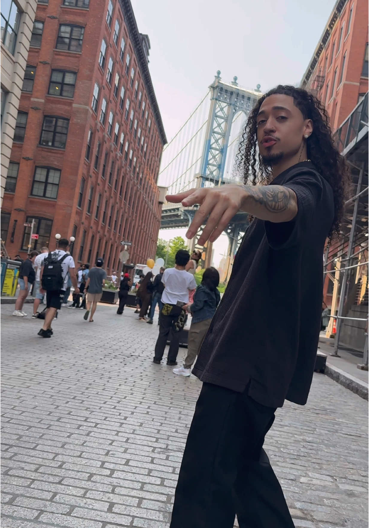 A post by @officialfranciscoburgos on TikTok caption: proved to my record label that people wanted this song! we did it 🥹 release date coming soon 🫶🏻 @EFXTO #fyp #parati #bachata #ny #dominican #viral #trending 