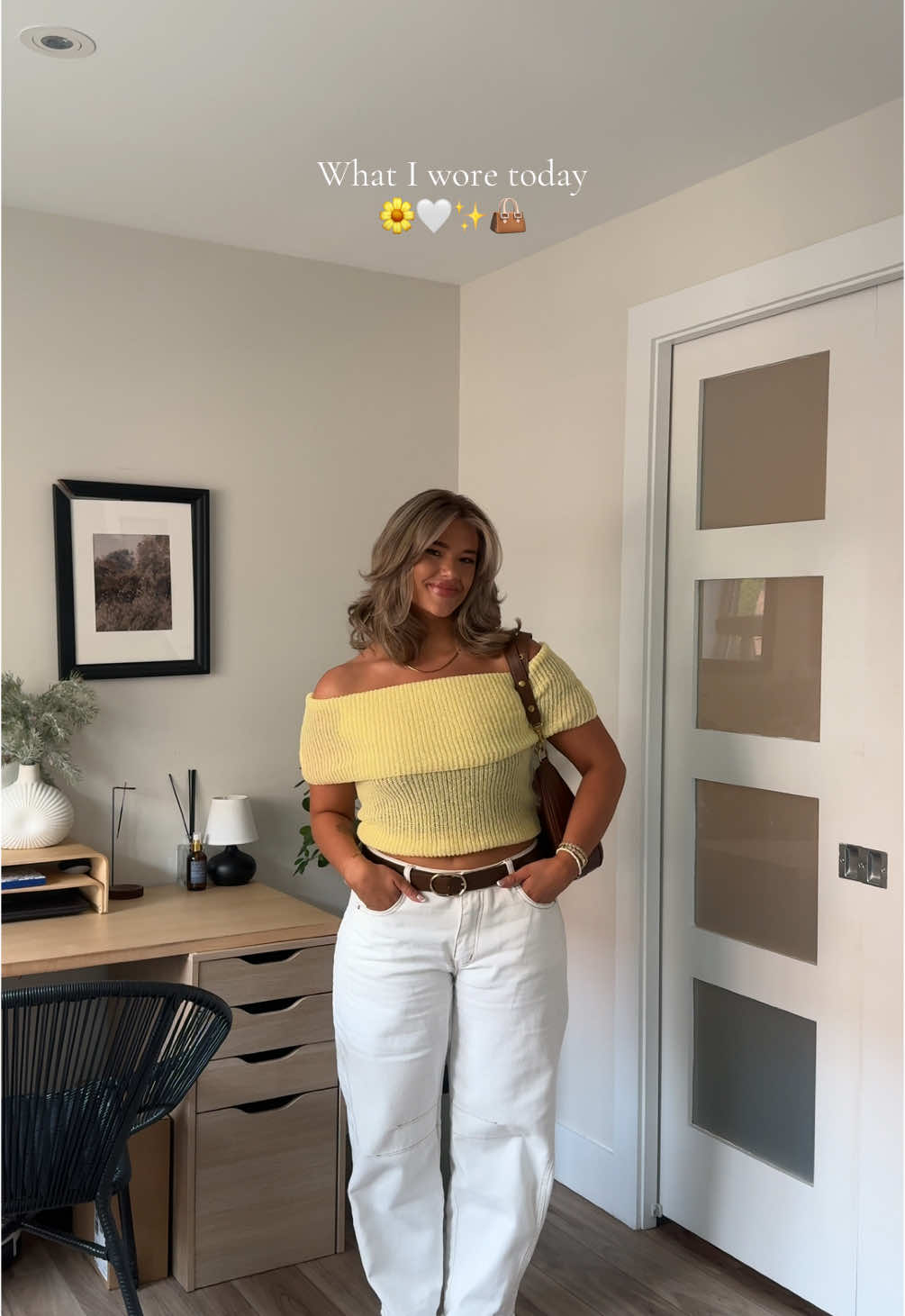 A post by @samanthaalfred on TikTok caption: What I wore today 🌼🤍✨👜 #whatiworetoday #ootd #styleinspo #howtostyle #outfitoftheday #fashiontiktok #summeroutfit #summeroutfitidea #outfitinspo #outfitideas 