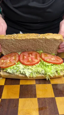 A post by @brutacocina on TikTok caption: Probando recetas virales  PAN DE ATÚN  #recetastiktok #recetasvirales #saborestiktok #fit 