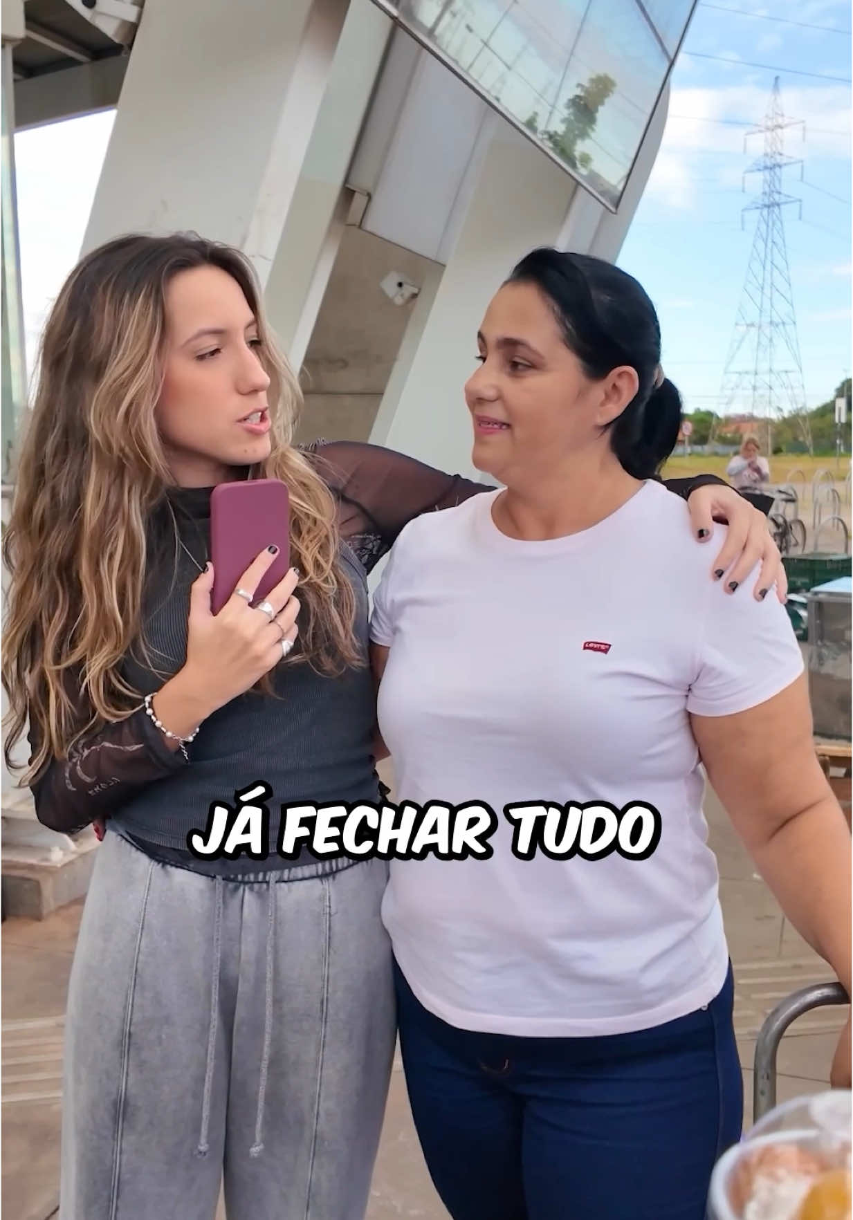 A post by @gabrielanerym on TikTok caption: ELA GANHOU AS VENDAS DO DIA🤩 Comenta “amém” para ser abençoado essa semana🙏🏻 Qual cidade eu te encontro?