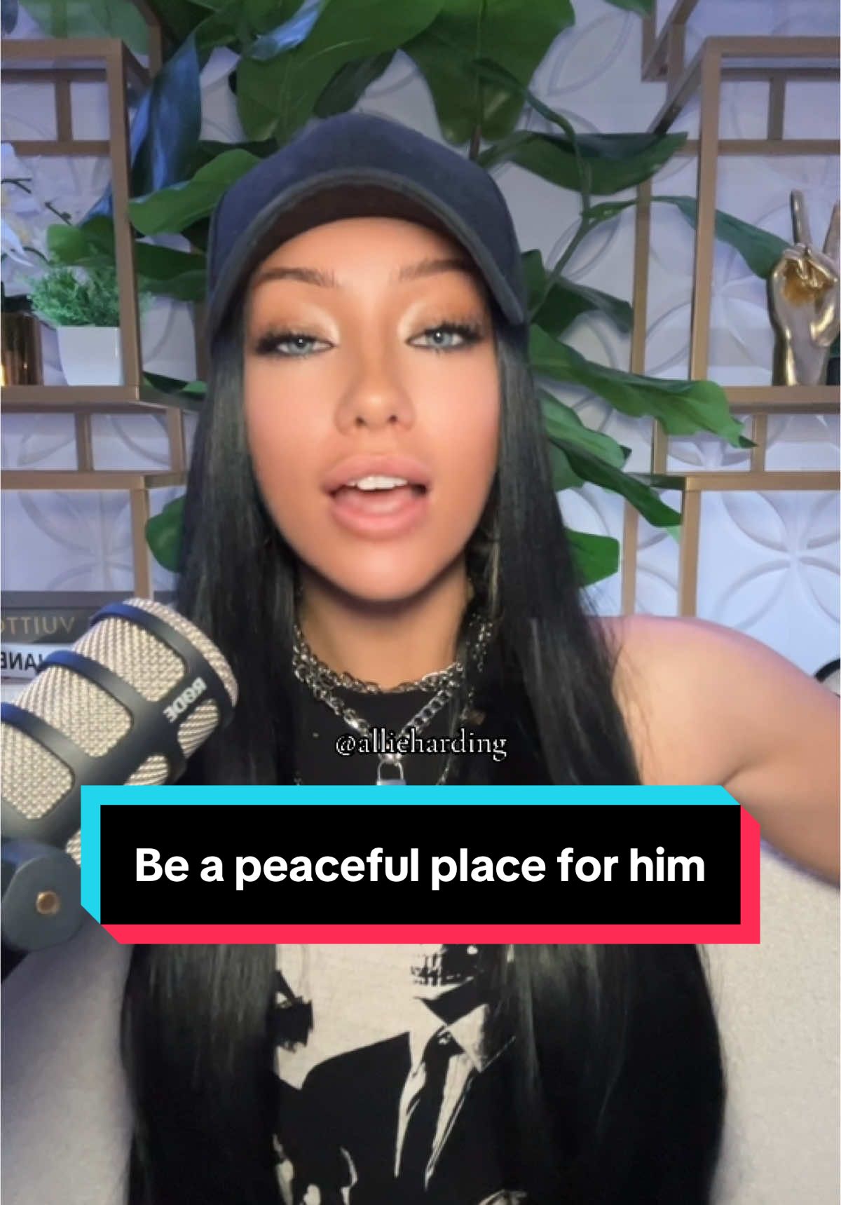 A post by @ on TikTok caption: #Motivation #allieharding #relationship #relationshipadvice #lifeadvice #breakupadvice #breakup 