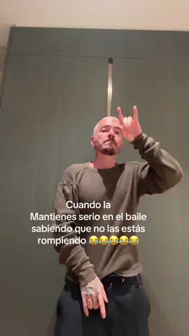 A post by @jbalvin on TikTok caption: Hagale como si la rompiera pa jejejejejejejejejjejejeje😂😂😂😂