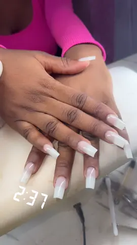 A post by @sandybbeuh on TikTok caption: Sandy institut ☝️❤️