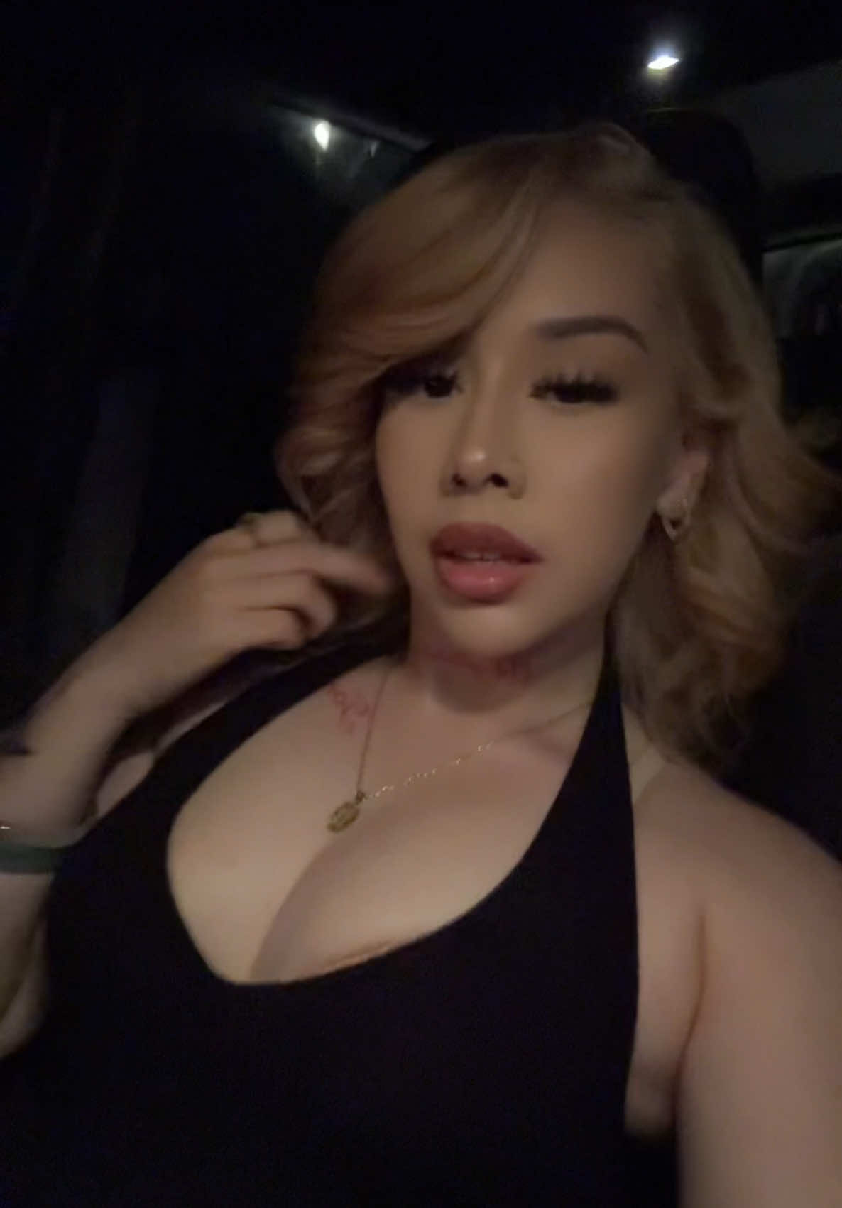 A post by @moneykbbyy on TikTok caption: 💋💋
