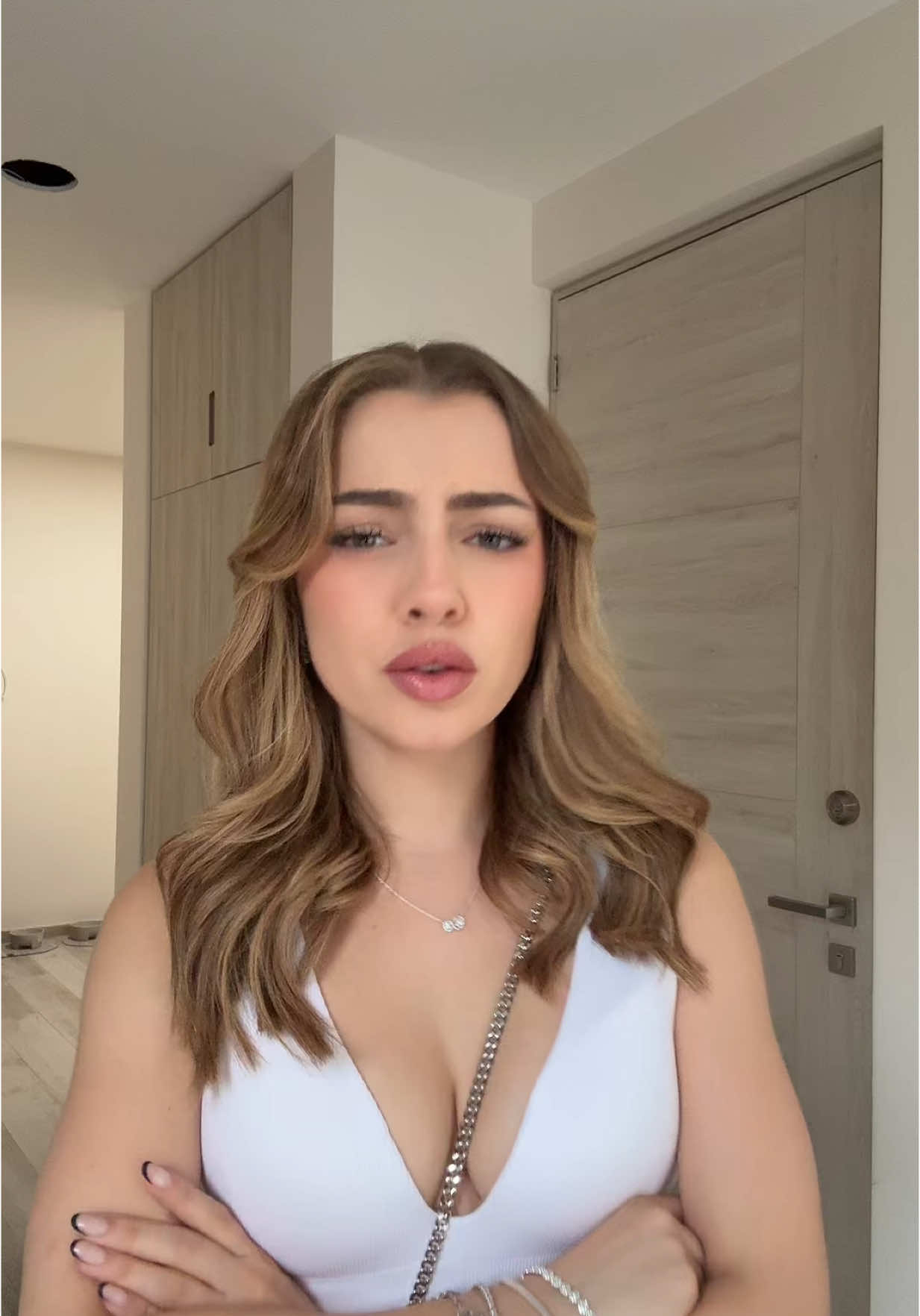 A post by @soydanielaalfaro on TikTok caption: ya que no tengo con quien hacerlo🥲 #dannyalfaro 