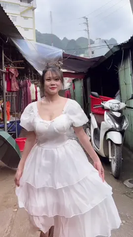 A post by @bechanhshop on TikTok caption: #CapCut 