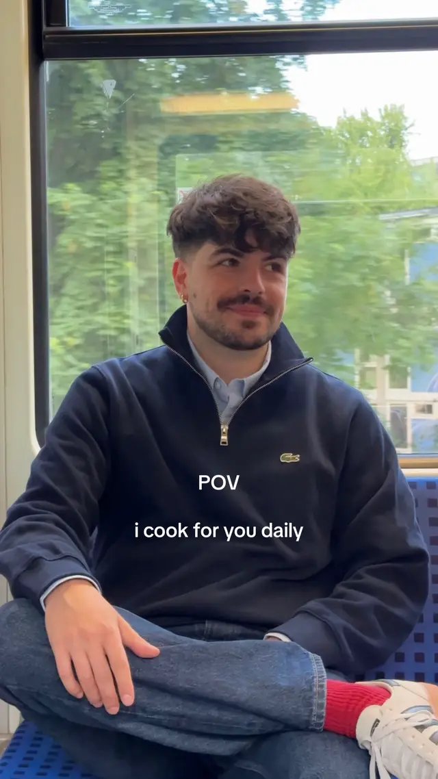 A post by @ivo_zinee on TikTok caption: Odaberi svog favorita. 🤍 • • Uz @philipshomeliving_hr LatteGo 5500 aparat biraj opciju za svako doba dana jer nudi 20 hladnih i toplih napitaka. Pripremi ih brzo jer ima funkciju Quick Start, ali i tiho jer mu to omogućuje tehnologija Silent Brew, a uz to možeš i spremiti svoj napitak u profil. Uvijek je dobar trenutak za omiljenu kavu!  #lattego #philipshomeliving #homeid #breakfast #lunch #dinner #steak #asparagus #spargel #spring #berlin #hrvatska