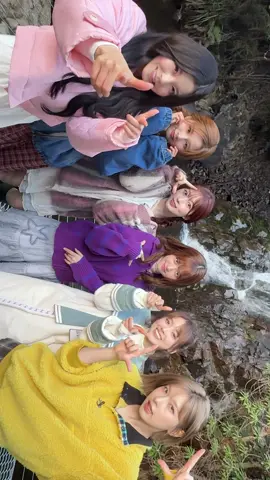 A post by @nmixx_official on TikTok caption: 𝖠𝗎𝗌𝗍𝗋𝖺𝗅𝗂𝖺 !  #NMIXX #엔믹스