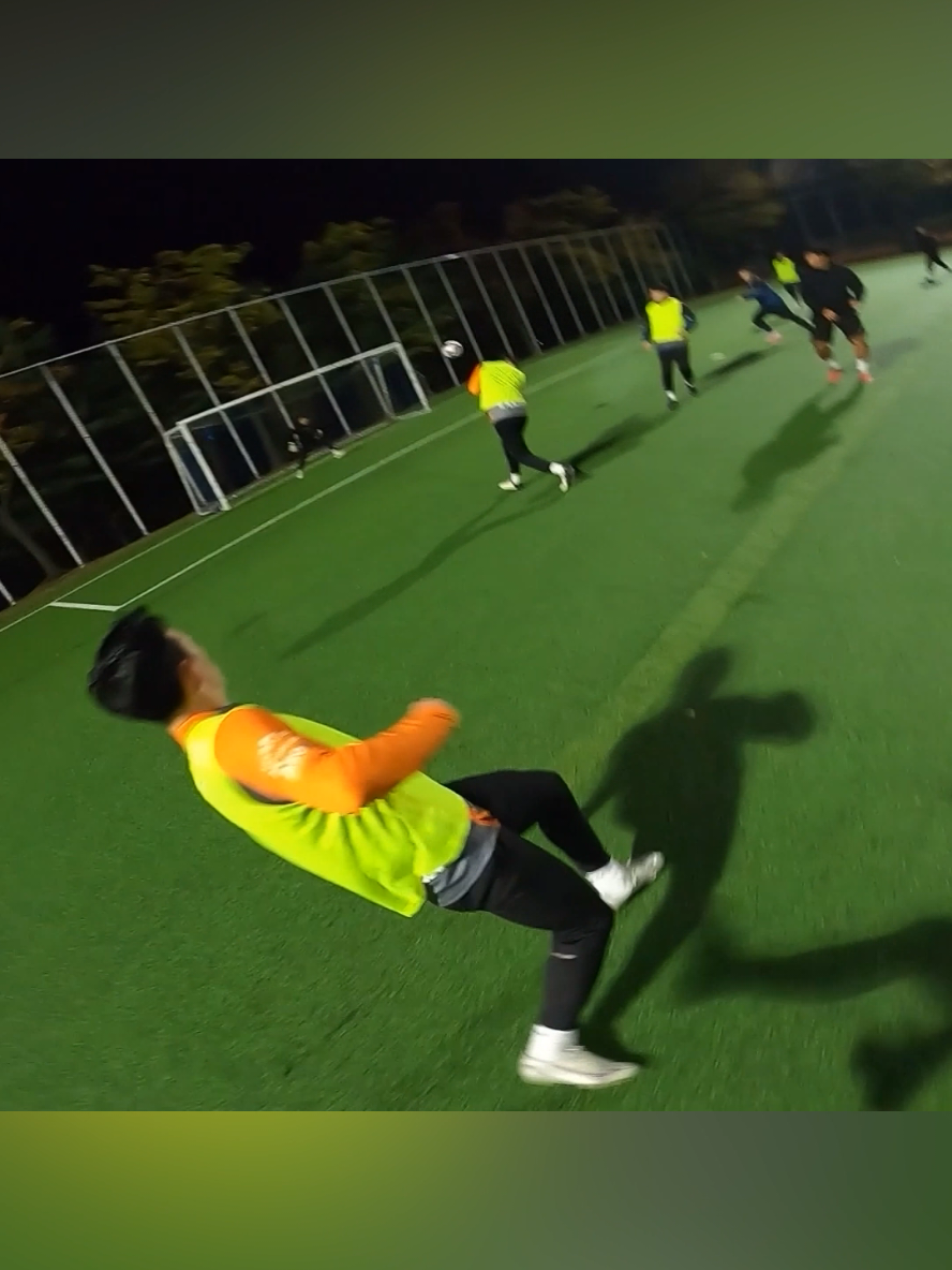 A post by @jfootballtv on TikTok caption: Finesse Shot Goal 🔥 vs Former Pros eye view #football #soccer #sonheungmin #손흥민 #제이풋볼 