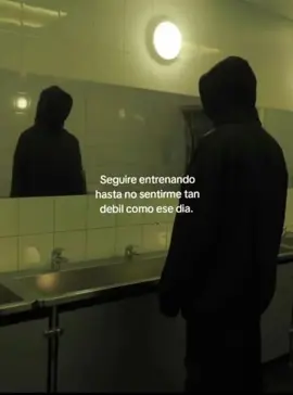 A post by @sonyjohnn3 on TikTok caption: Hasta no sentirme débil de nuevo 💀💀💀💀💀💀💀💀💀💀#gym #calistenic #parati 