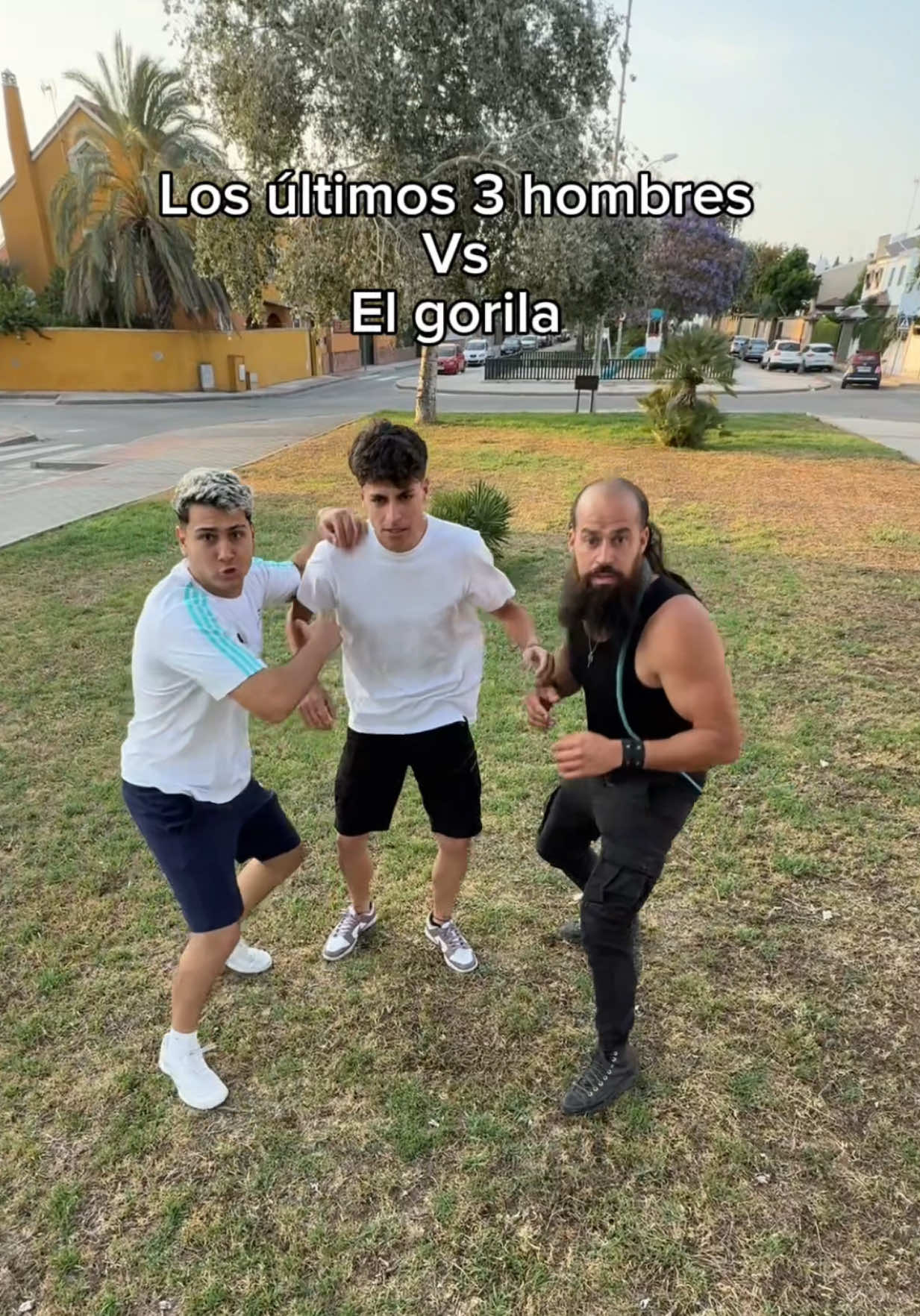 A post by @galesote on TikTok caption: Los Últimos 3 Hombres VS El Gorila