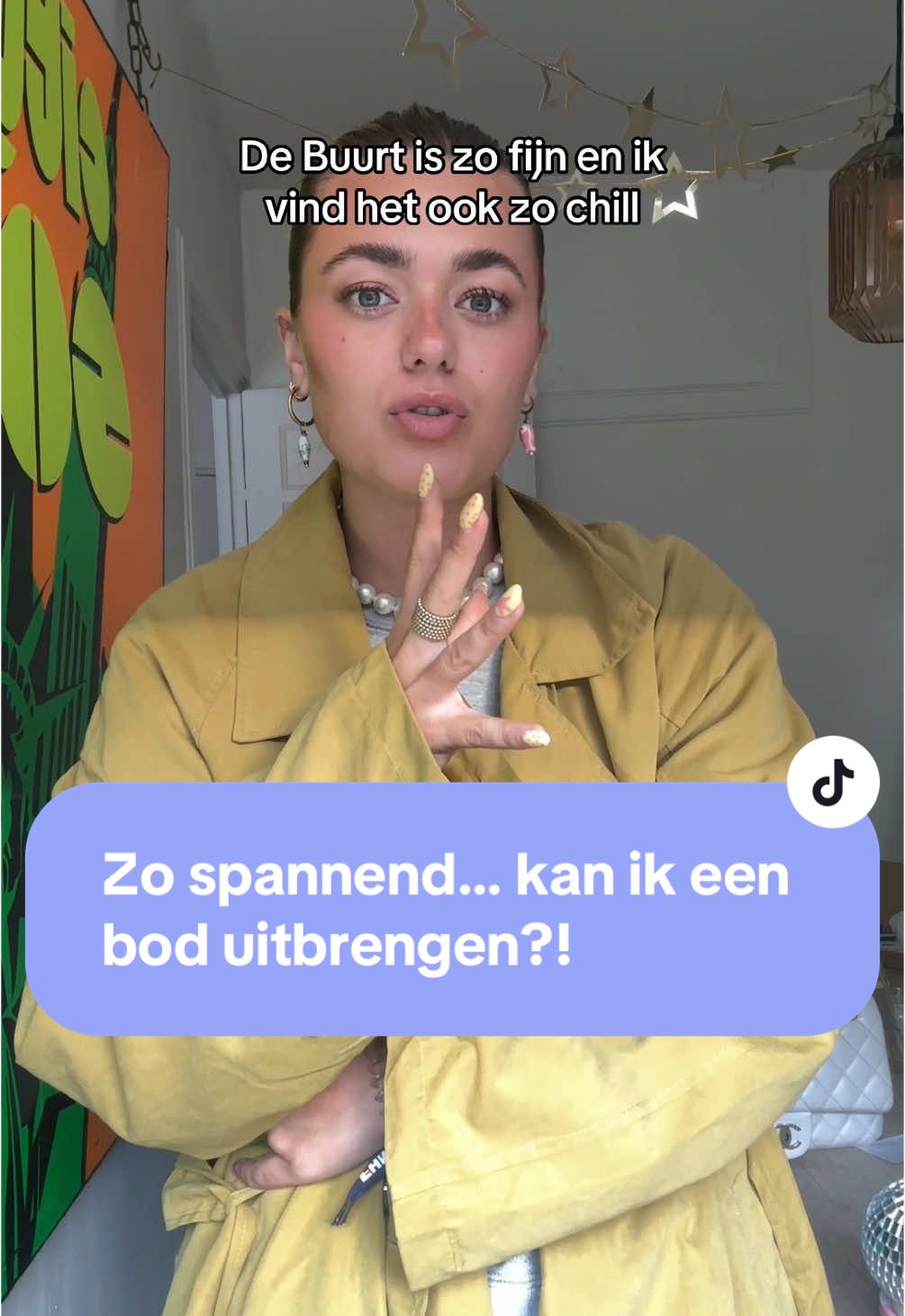 A post by @guusje.willemse on TikTok caption: Wordt dit mijn HUIS?!?!?😱 ik neem jullie mee naar een bezichtiging van een koophuis in Amsterdam! Kleine disclaimer: het is totaal geen norm dat ik dit op deze leeftijd kan doen, echt een mega uitzondering waar ik trots op ben. 💜 #bezichtiging #koophuis #huis 