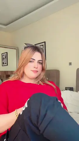 A post by @sanagull5552 on TikTok caption: Nice song #foruyou #qatar🇶🇦 