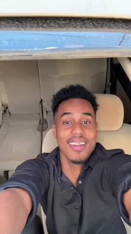 A post by @haykaloos on TikTok caption: Dhaman tinna Eid Mubarak 😍Waa ino bari iyo laxamka😂wax kale ma aqaane#hakuuul #somalilandtiktok💚🤍❤ 