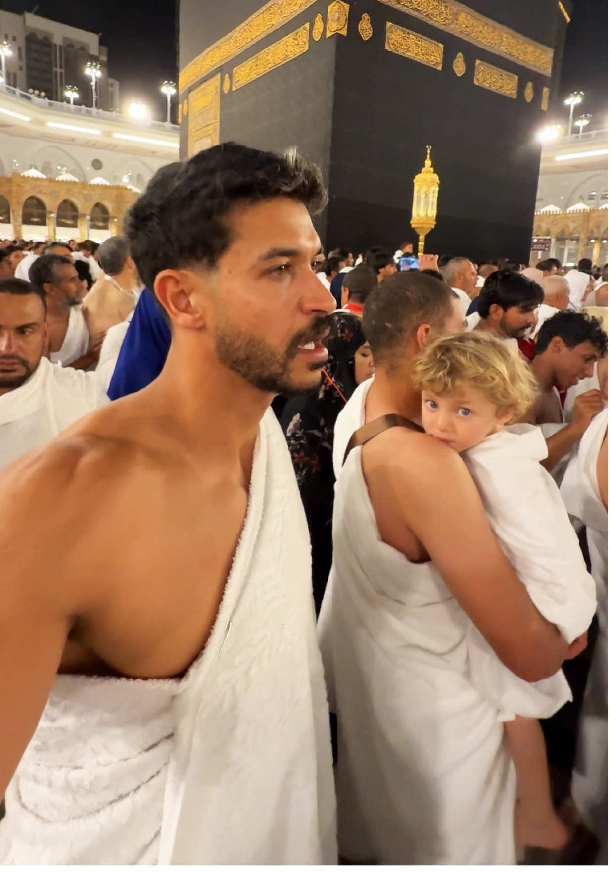 A post by @taha.asaad on TikTok caption: كم لبيك يستاهل المقطع 🤲!!! #tahaasaad #lifestyle #viral #explore #tiktok #fyp #ksa 
