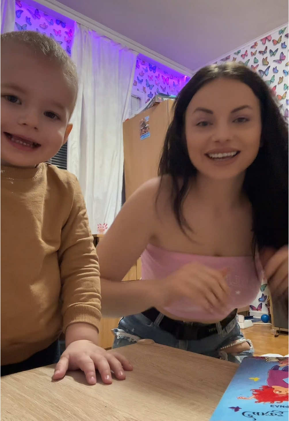 A post by @stelapavlova on TikTok caption: Чистя драфтове! #fyp #fypfypfypfypfypfypfypfypfypfypfyp 