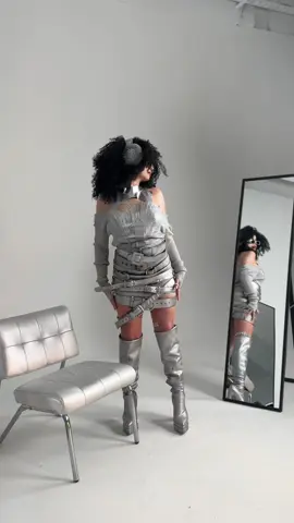 A post by @stelapavlova on TikTok caption: Чистя драфтове 3