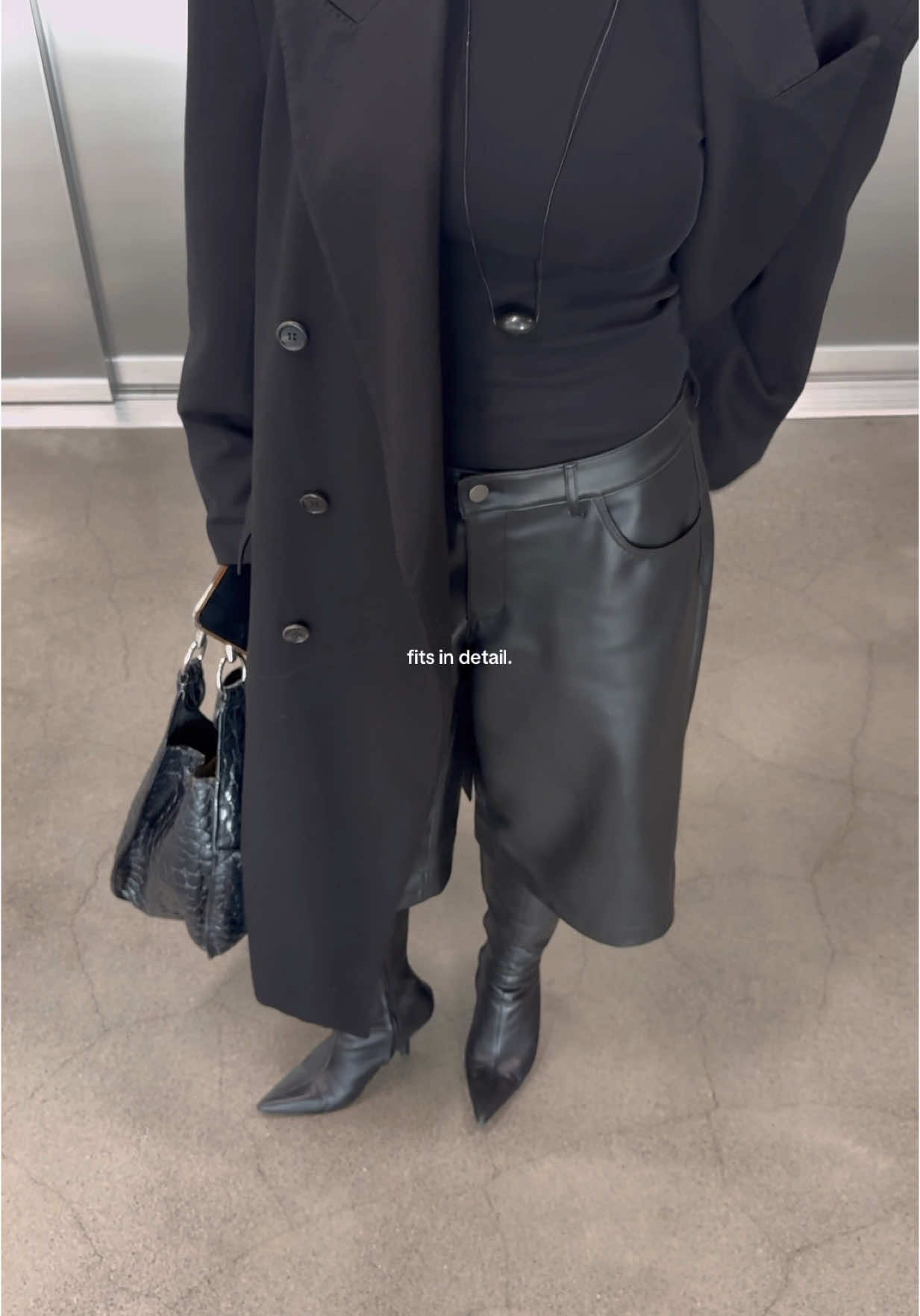 A post by @enna.knezevic on TikTok caption: Another fits in detail rotation. 🖤 #scandinavianstyle #scandistyle #whatiwore #fitcheck #outfitinspo #ootd #workfit #outfits #outfitinspo 