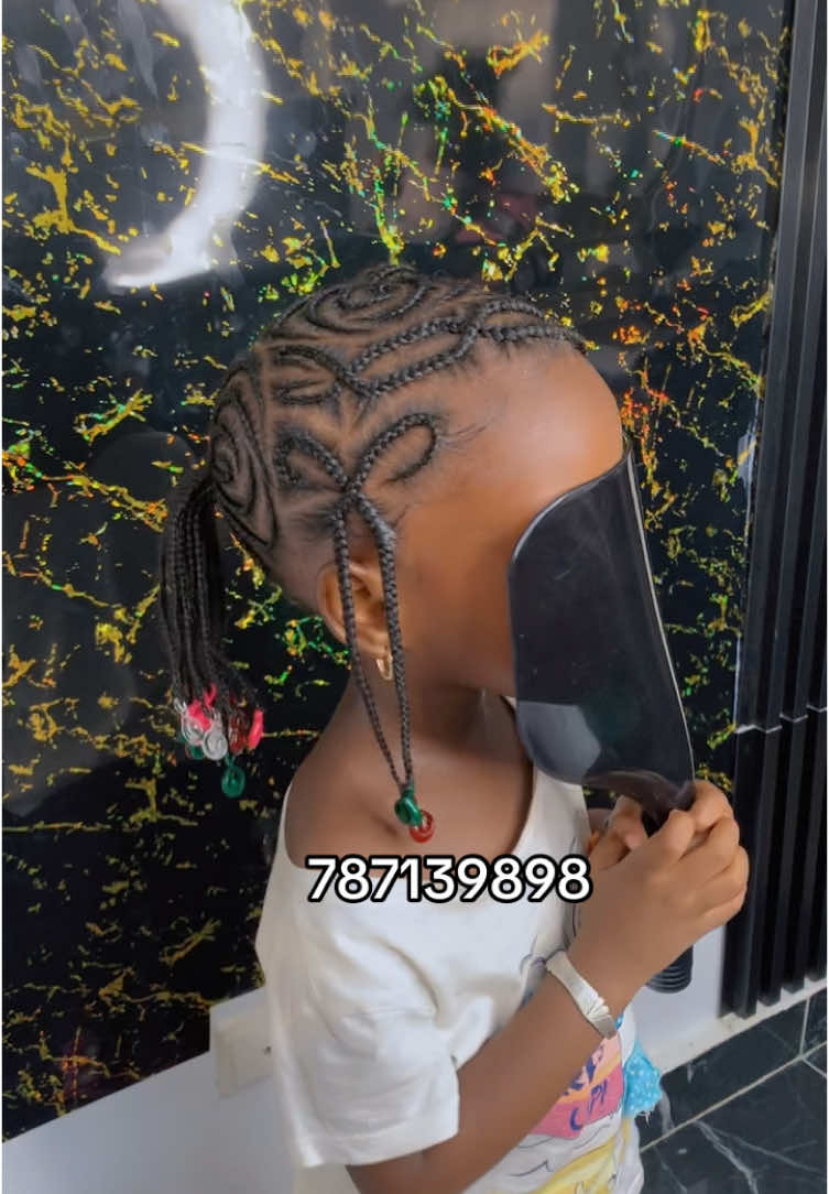 A post by @yonahair221 on TikTok caption: Tresse enfants Tabaski #mbour #tresseafricaine #tiktoksenegal🇸🇳 #tabaski #coiffure #senegal 