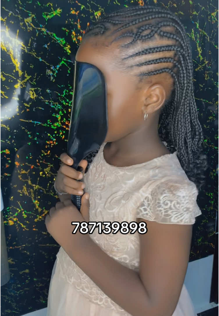 A post by @yonahair221 on TikTok caption: Tresses africaines à mbour Tabaski #tresseafricaine #tiktoksenegal🇸🇳 #mbour #tabaski #coiffure #senegal 