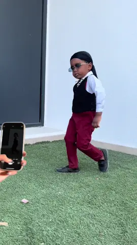 A post by @matifamily_luke on TikTok caption: Lâchez votre notre note pour cette magnifique tenue de bigboss 🤩. @Mati Family @JordanTrend #matifamily #matifa #babymatifa #babyluke #outfit 