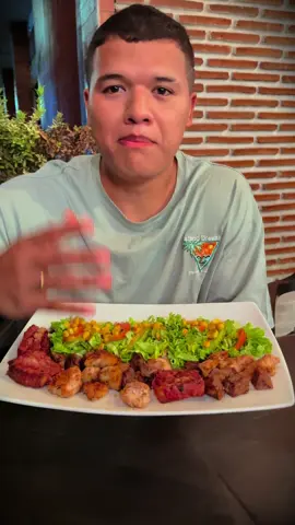 A post by @bajadepesoconmiguel on TikTok caption: Que comer para bajar el abdomen gordo  #abdomen #sisepuede  #salud