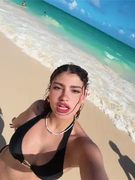 A post by @sofia_mata_yeas on TikTok caption: Tu 3er @ sueña contigo! Etiquétalo! 😱