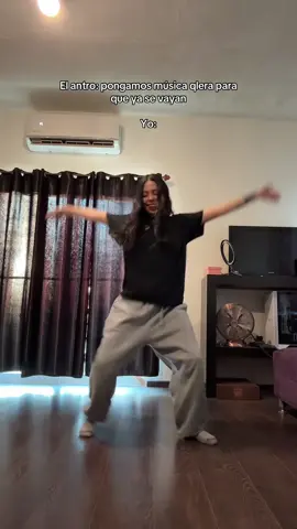 A post by @yamirootz on TikTok caption: DC yo💋 dices tú 