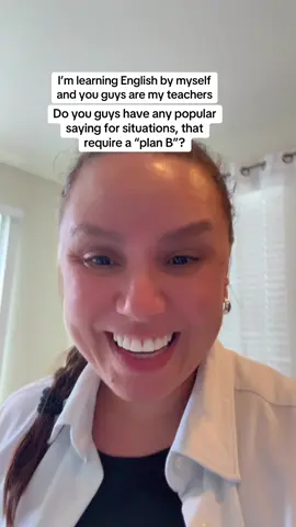 A post by @_mari_gomes__ on TikTok caption: For example, in Portuguese, we say: ‘If you don’t have a dog, hunt with a cat.’ #englishtips #fyppppppppppppppppppppppp #fypp #fypシ゚viral 