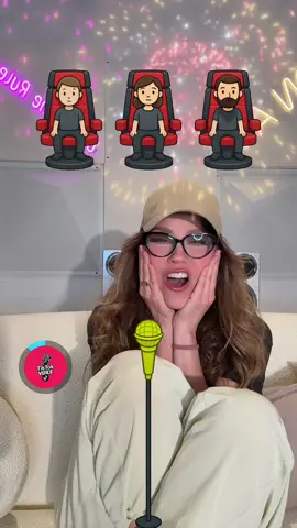 A post by @thalia on TikTok caption: Yo tengo una papada doble tan hermosa!🥰🥰🥰