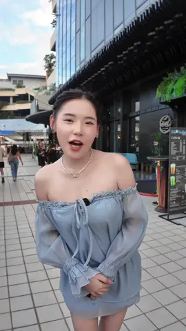 A post by @jmong19 on TikTok caption: ຈຶ້ງກ່ອນນີ້ກະນາງຟ້າແລ້ວ✨😂 #HONOR400 #HONOR #HONORLaos #HONOR400Series #SparkDailyWonde
