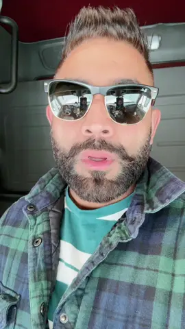 A post by @gippeee on TikTok caption: #Stitch with @ ਚੱਲ ਓਏ ਸੇਵਕਾ 🤣