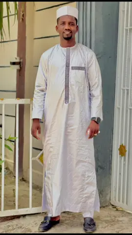 A post by @abdelsabourhassanan235 on TikTok caption: عيد سعيد ✅✅
