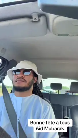 A post by @oncle_boub on TikTok caption: #fyp #tik_tok bonne fête à tous 
