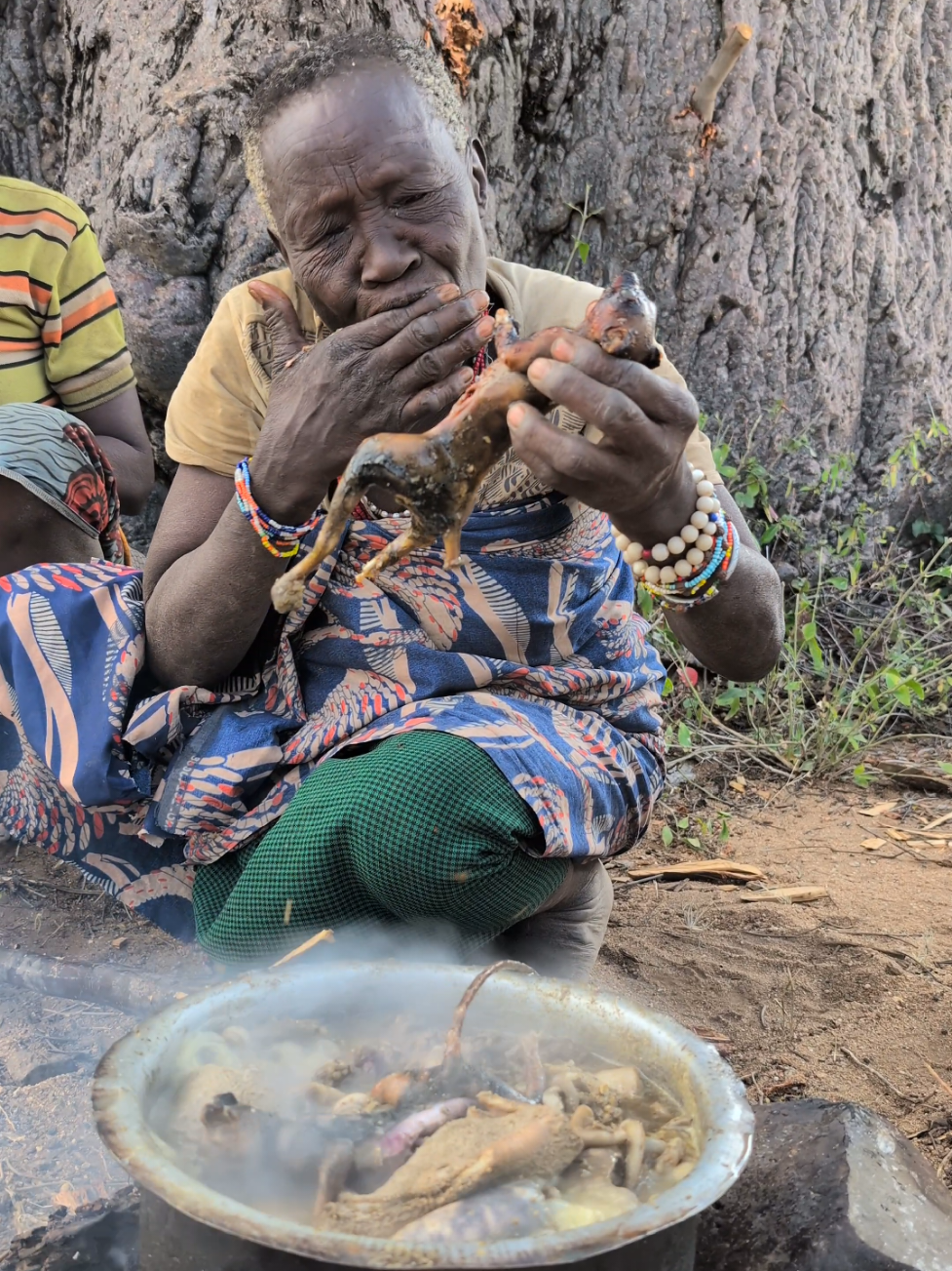 A post by @hadzabe1 on TikTok caption: Wow 😳 This is So incredible delicious food See What Hadzabe Eats today 😋‼️#FoodLover #villagelife #usa🇺🇸 #village #fyp #cooking #foodlover 