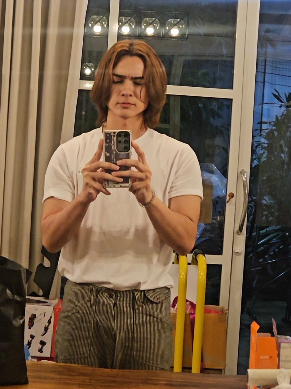 A post by @charliepotjes on TikTok caption: ขอบคุณเพื่อนๆพี่ๆน้องๆทุกคนมากนะครับ อยู่กันมายาวนานมากๆเลย ❣️🥰😊 