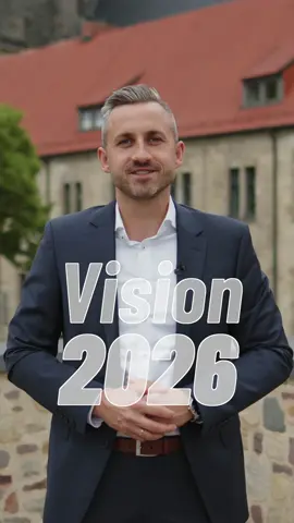 A post by @mutzurwahrheit90 on TikTok caption: Eine einzigartige Chance: Wird Deutschland 2026 endlich wieder normal? Das liegt jetzt auch an Dir. Wir starten die Vision2026 - und brauchen DEINE Unterstützung. Wenn Du es kannst - hilf uns bitte. Wenn Du jemanden kennst, der es kann, schicke ihm bitte dieses Video. Alle Infos findest du unter vision2026. de oder über den Link in meiner Bio. Es ist unsere einzigartige, historische Chance dieses Land vom Kopf auf die Füße zu stellen. Nutzen wir sie! Teilen, teilen, teilen! #Freiheit #mutzurwahrheit #ulrichsiegmund #AfD #Siegmund2026 #VISION2026 #Fakten #Aufklärung #niewiedercdu #SachsenAnhalt #Zukunft #Ministerpräsident #Heimat #Frieden 