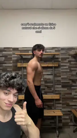 A post by @nacciflex on TikTok caption: E voi cosa ne pensate ? #gymtok #gym #perte 