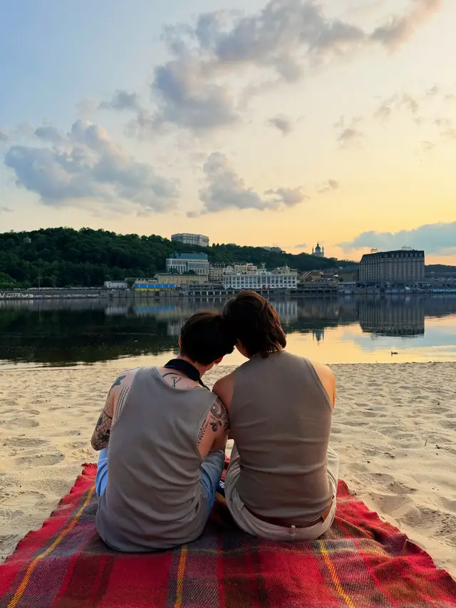 A post by @mashukovskiy on TikTok caption: Will & Mike 5 season be like  🤫 #mashukovsky #strangerthings 