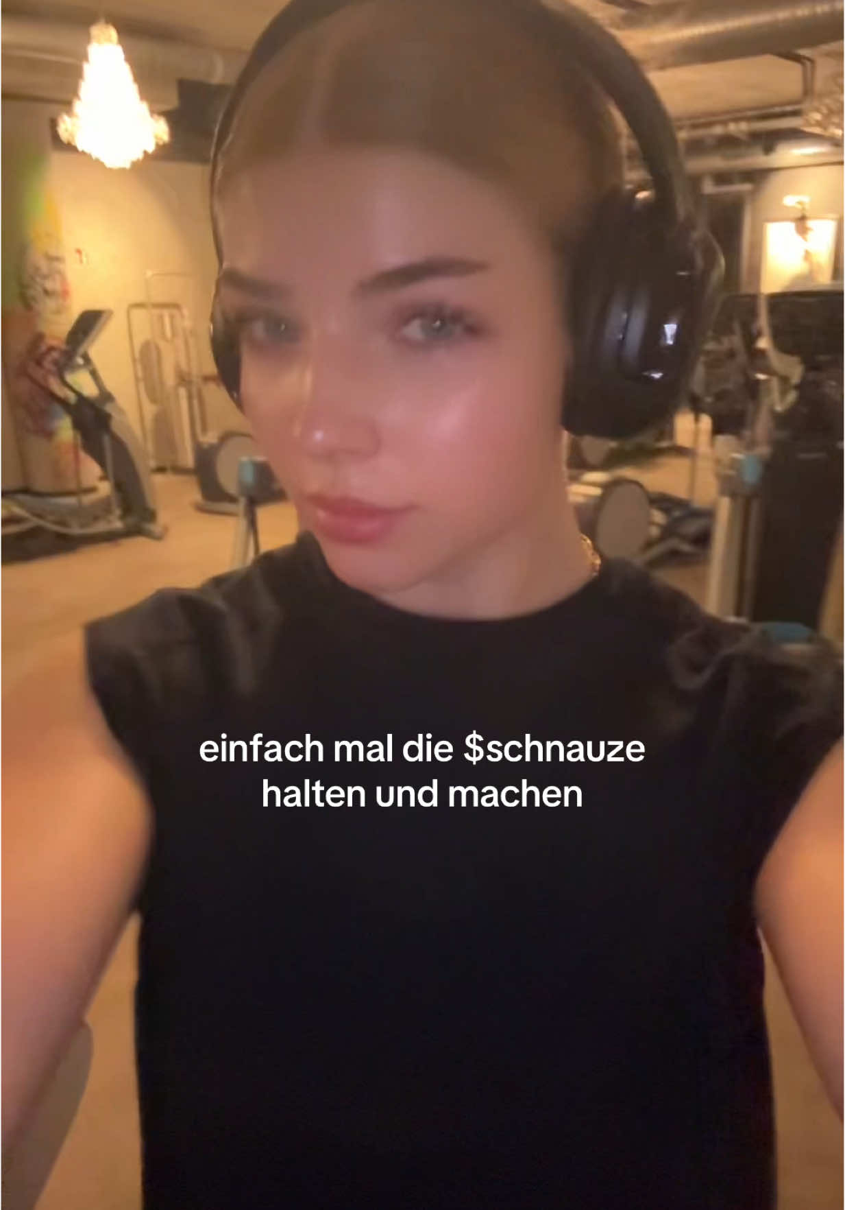 A post by @xfiibii on TikTok caption: 🧟