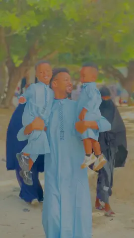 A post by @sadamkeyow on TikTok caption: Inta maanta ilmahooda laciiday Alle ha ubarakeeyo inta aan heysana Alle hasiiyo #sadamkeyow @liijabra99 