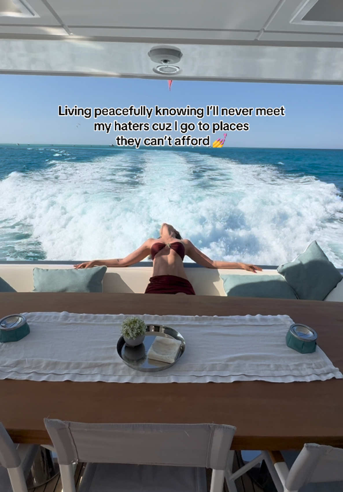 A post by @slimeneazza on TikTok caption: #azzaslimene  #عزة_سليمان  #elgouna  #egypt  #تونس🇹🇳  #السعودية🇸🇦  #الجزائر🇩🇿  #المغرب🇲🇦  #لبنان🇱🇧  #azzafamily💜  #model #CapCut fake body 