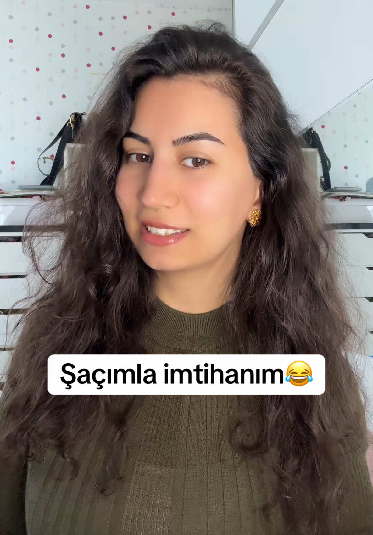 A post by @deneywoman1 on TikTok caption: Bayramda hangi şehirdesiniz?🎀 #keşfetteyizzz #deneywoman #5minutecrafts #hayathileleri #pratikbilgiler #deney #bayram #kurbanbayramı #kurban #kurbanbayramınızmubarekolsun #bayram #saçmodelleri 