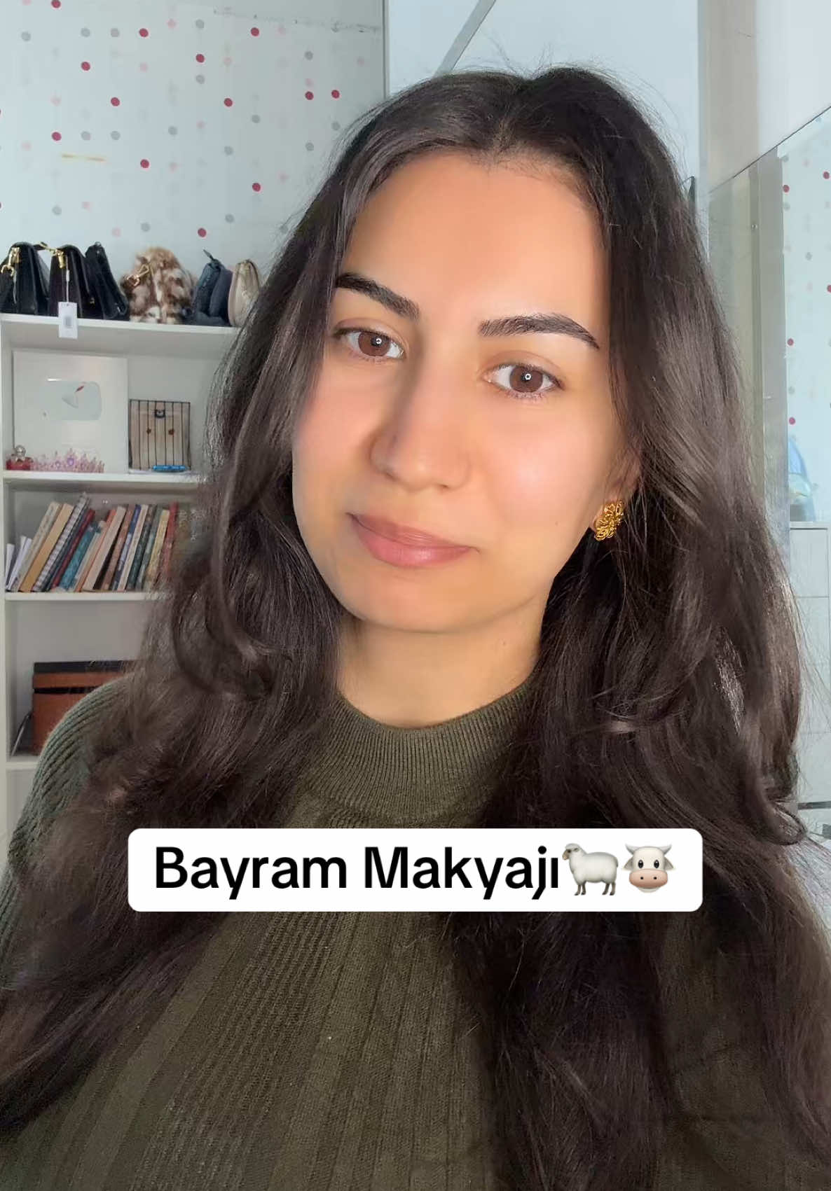 A post by @deneywoman1 on TikTok caption: Bu bayram ne kestiniz?😂 #keşfetteyizzz #deneywoman #5minutecrafts #hayathileleri #pratikbilgiler #deney #bayram #kurbanbayramı #kurbanbayramınızmubarekolsun #makyajvideoları 