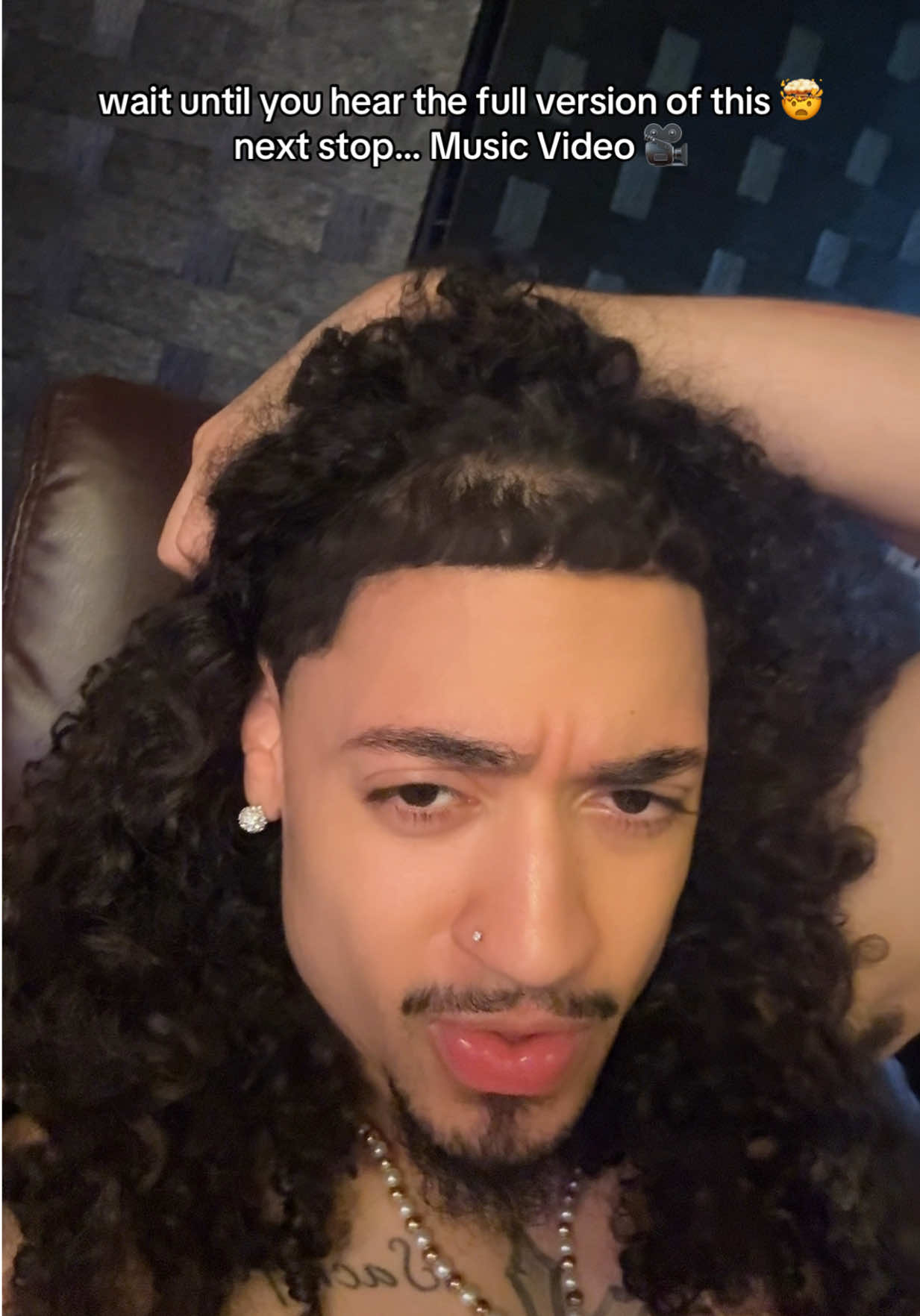 A post by @officialfranciscoburgos on TikTok caption: New York i got us 🗽🇩🇴 @EFXTO #fyp #parati #bachata #nyc #dominican #viral #trending 