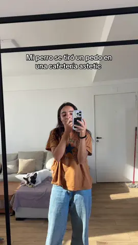 A post by @moreeandrade on TikTok caption: El duko es mucho ambiente para la cafetería astetic jajajak😂