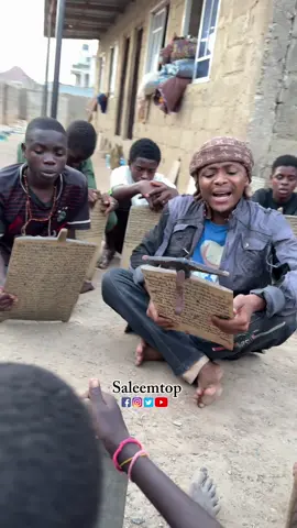 A post by @saleem_top on TikTok caption: So Cute Voice 🥰😭 Beautiful Quran Recitation #quran #recitation #viralvideos #1milliomviews 